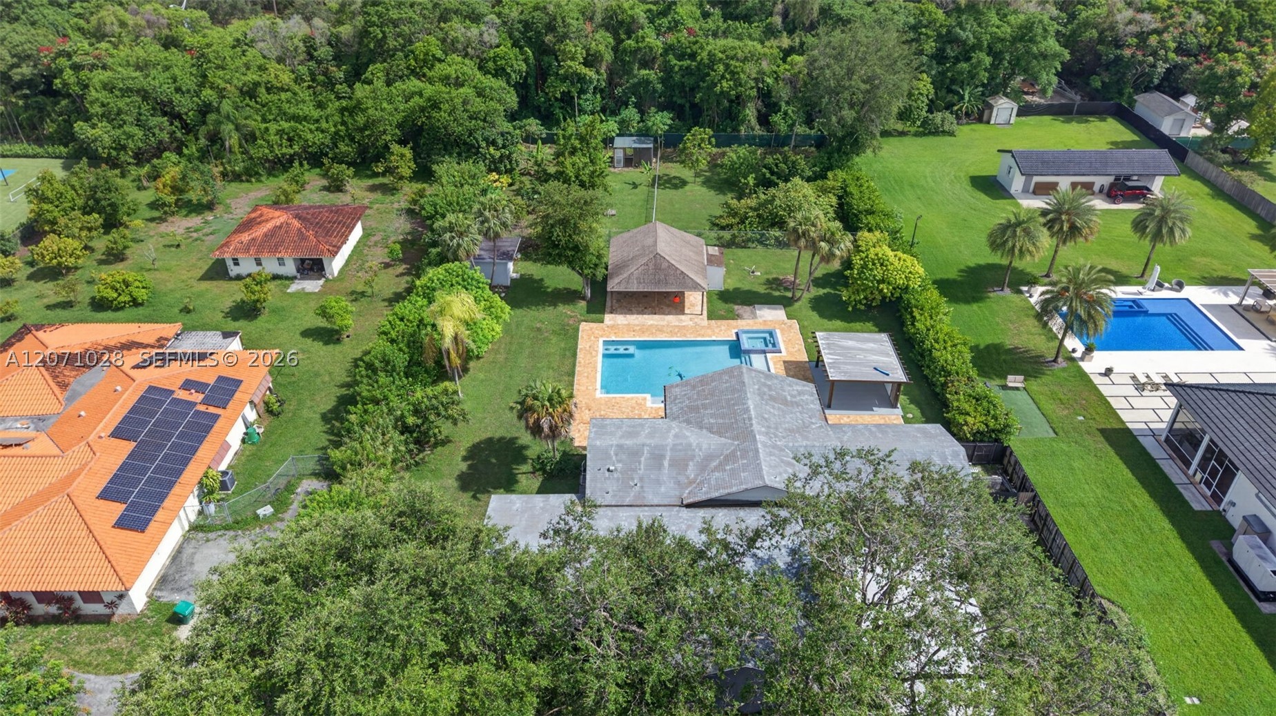 10890 SW 95th St Miami, FL 33176