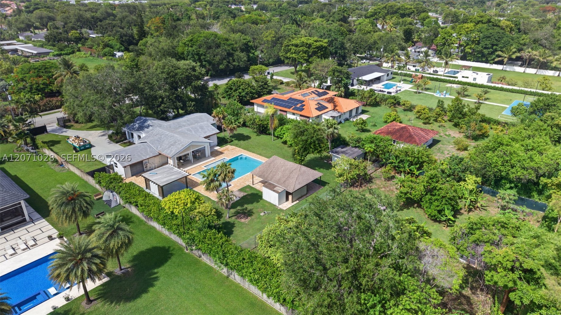 10890 SW 95th St Miami, FL 33176