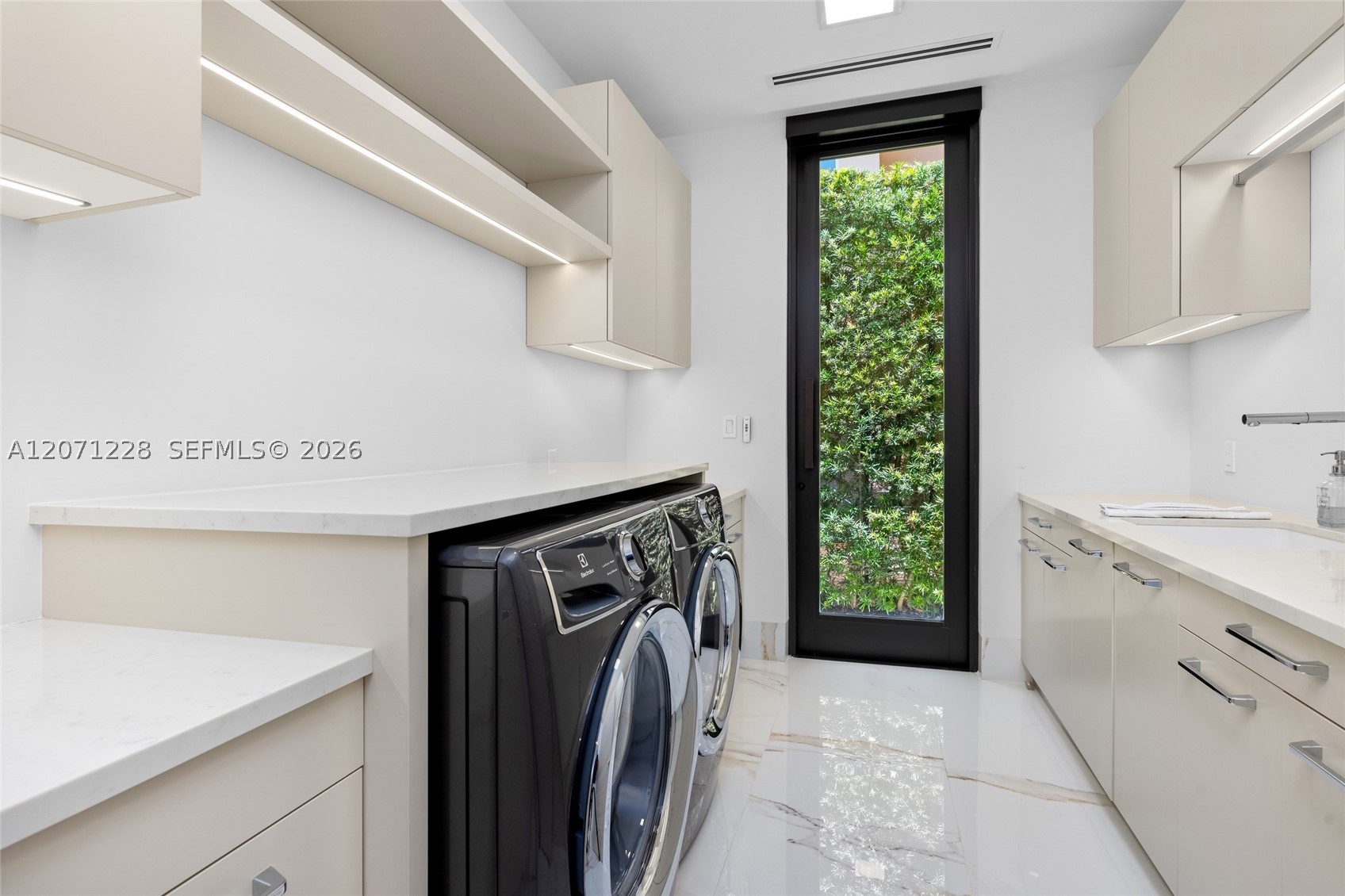 2519 Lucille Dr Fort Lauderdale, FL 33316