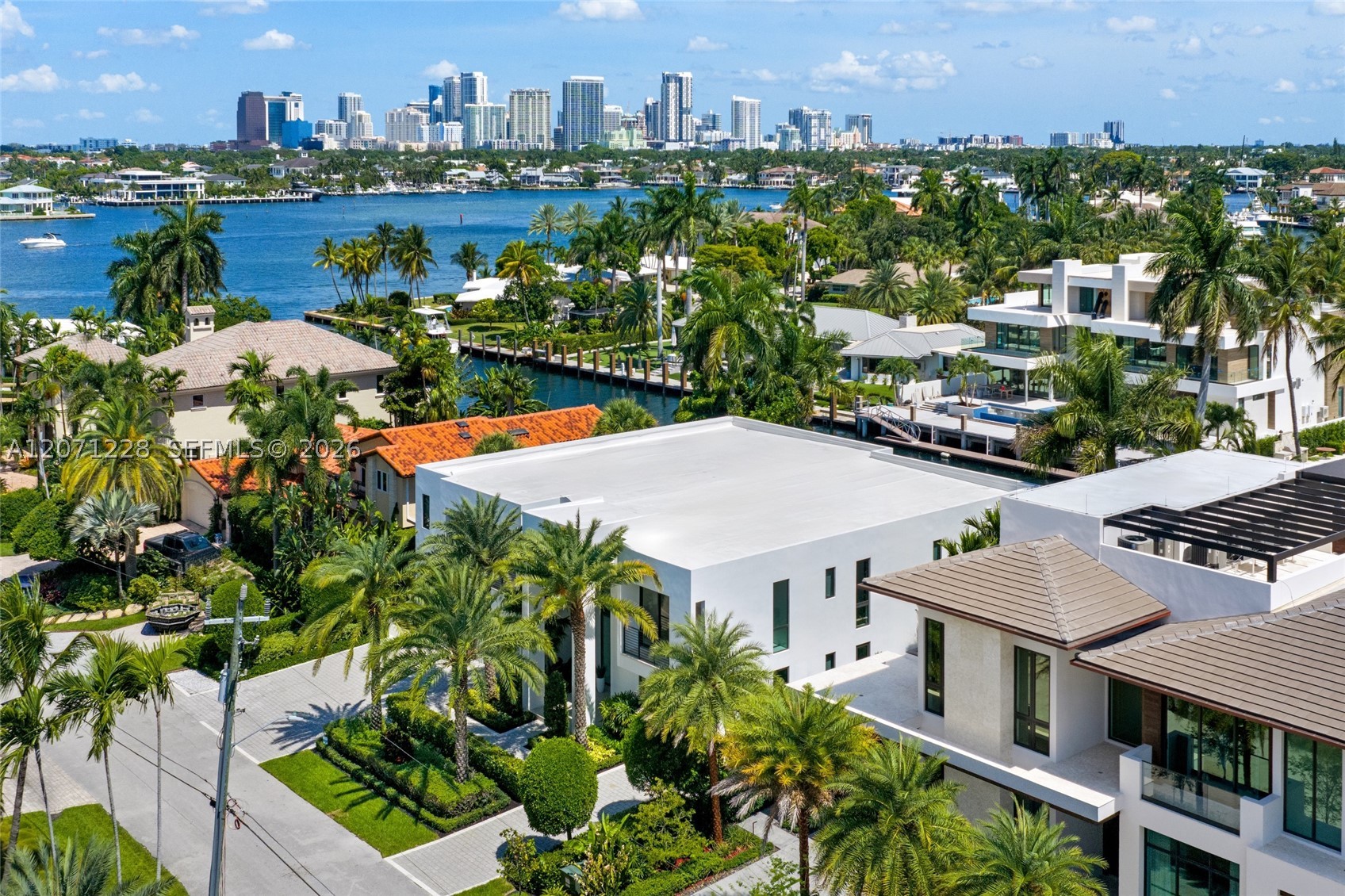 2519 Lucille Dr Fort Lauderdale, FL 33316