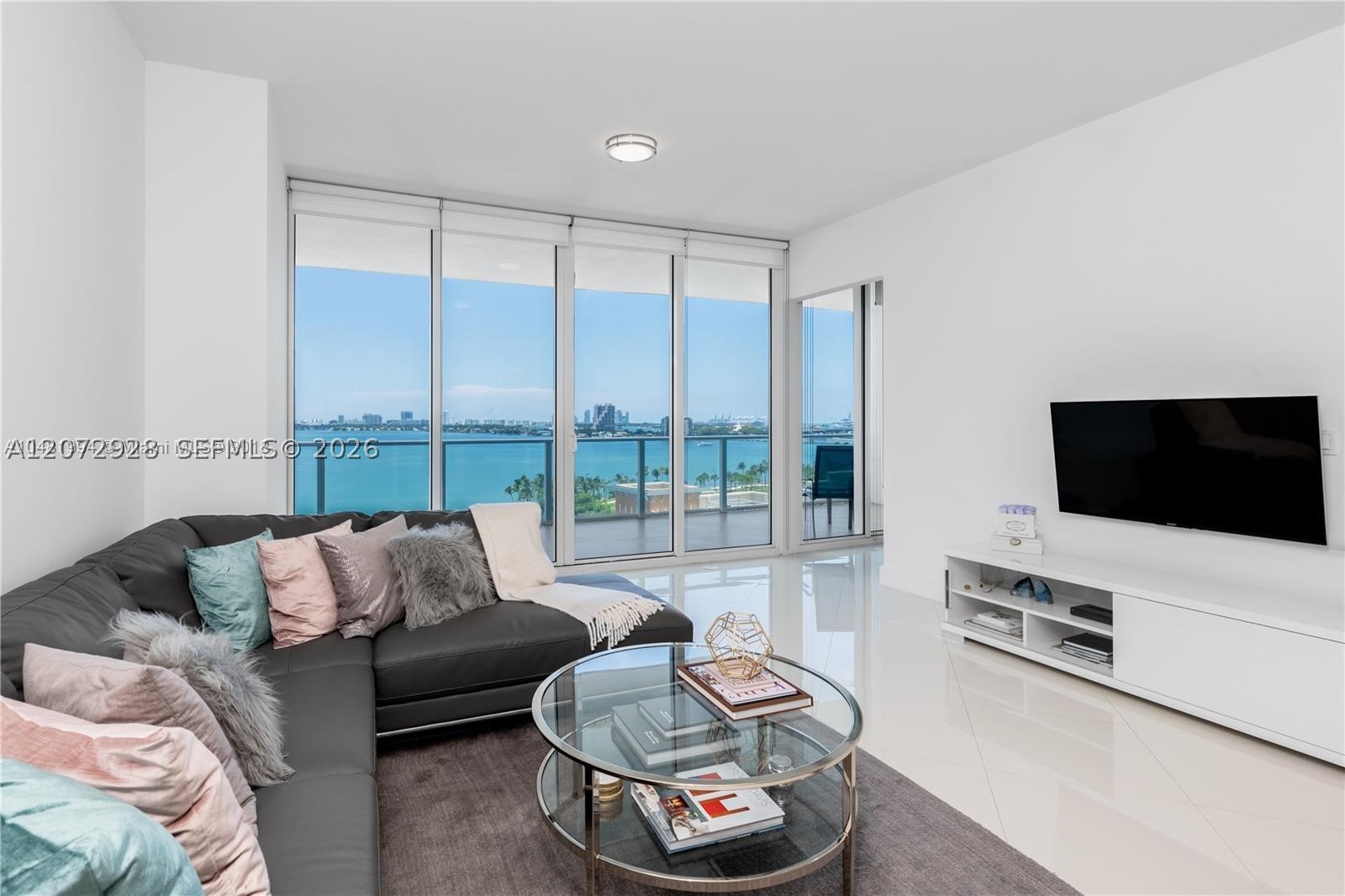 image Paramount Bay5