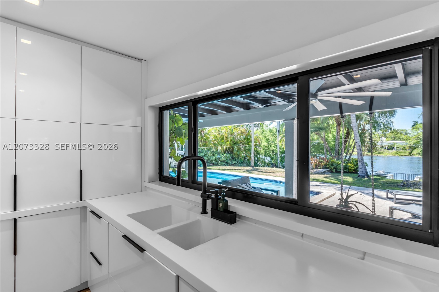 13400 SW 70th Ave Pinecrest, FL 33156