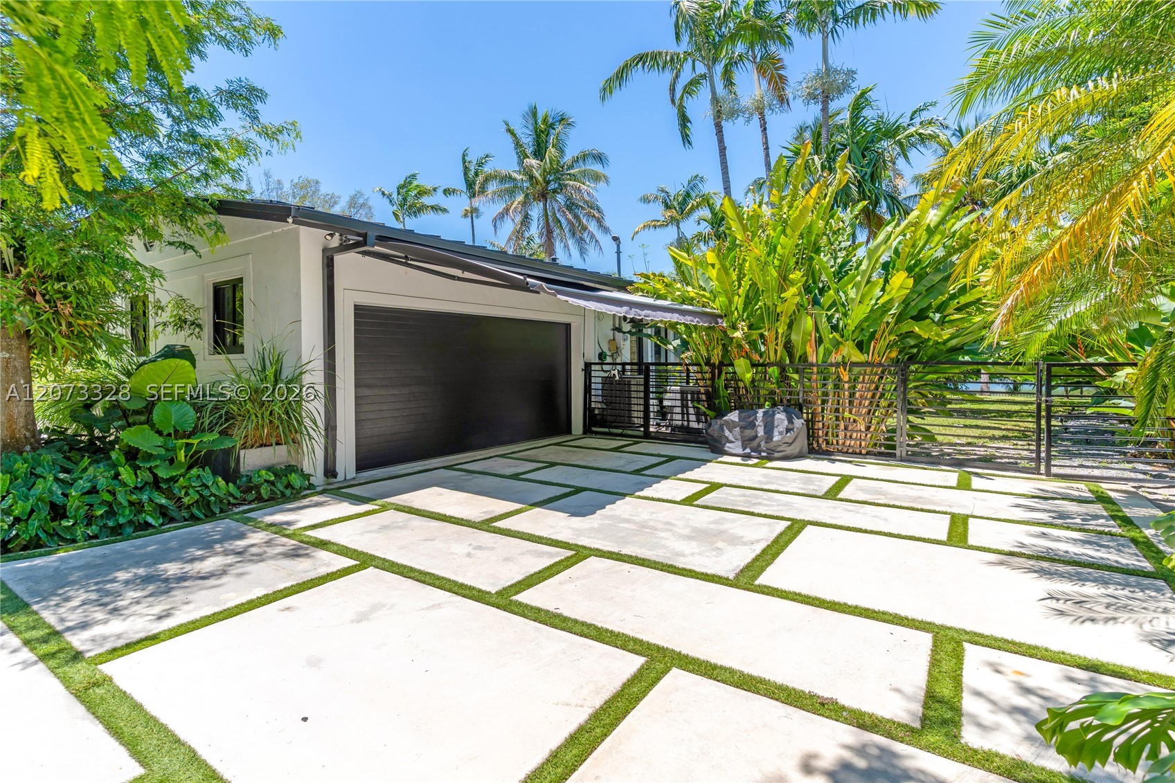 13400 SW 70th Ave Pinecrest, FL 33156