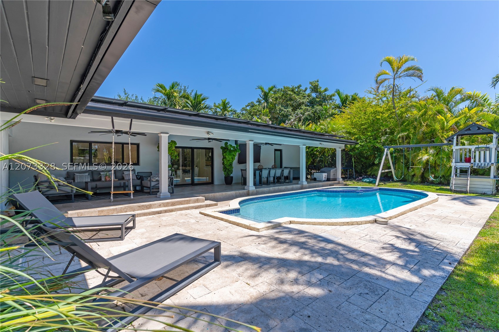 13400 SW 70th Ave Pinecrest, FL 33156