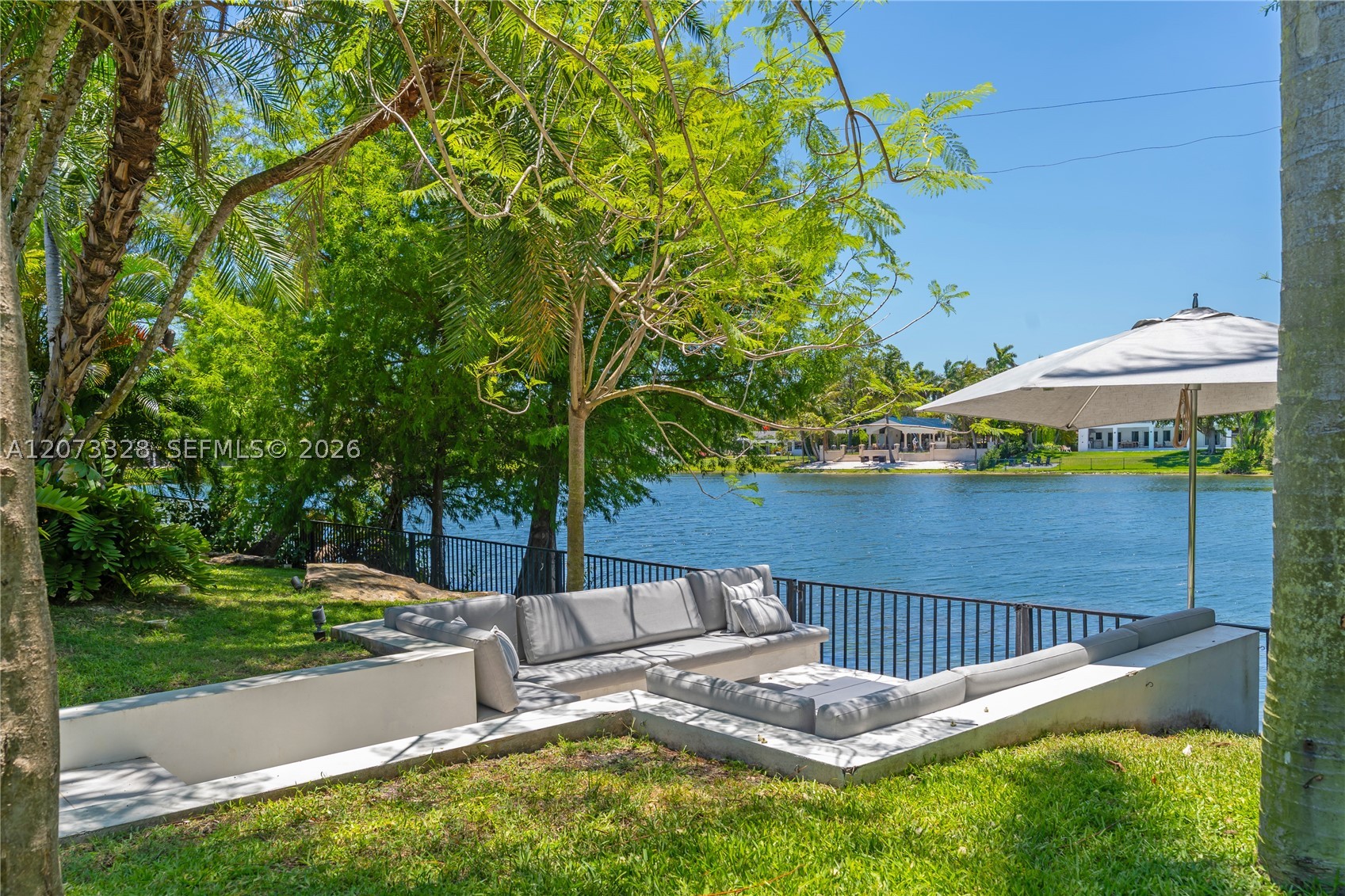 13400 SW 70th Ave Pinecrest, FL 33156