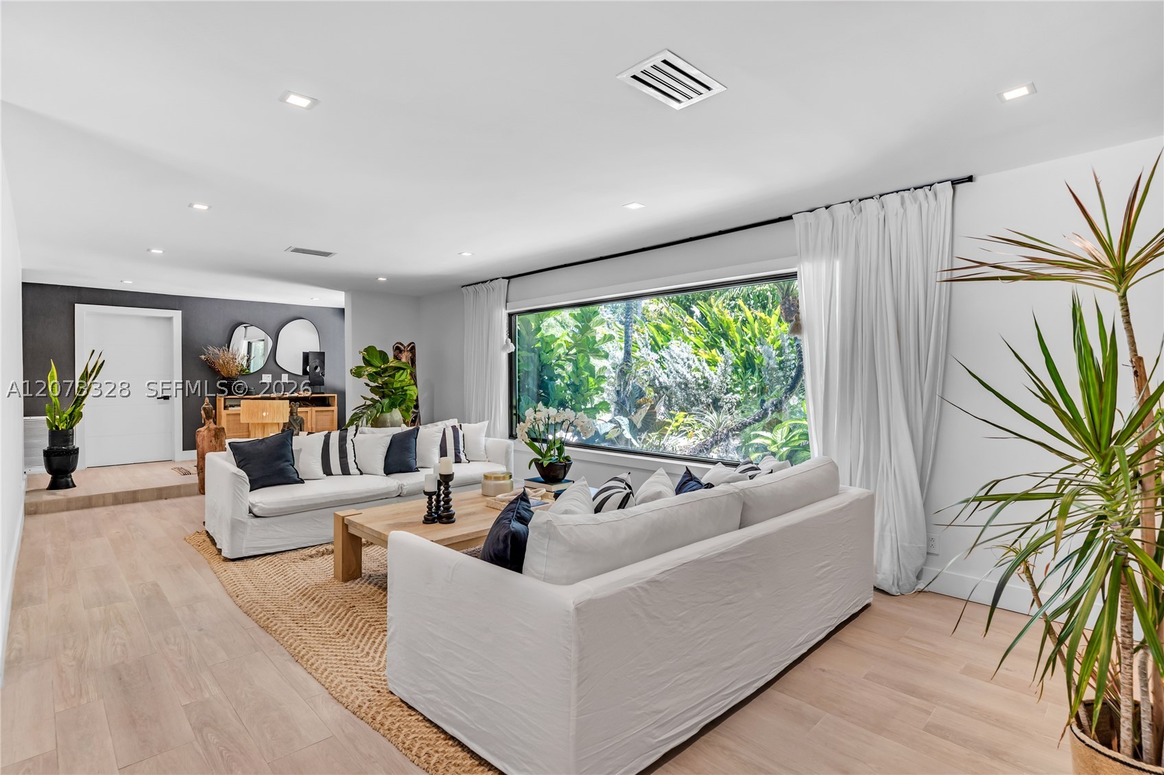 13400 SW 70th Ave Pinecrest, FL 33156