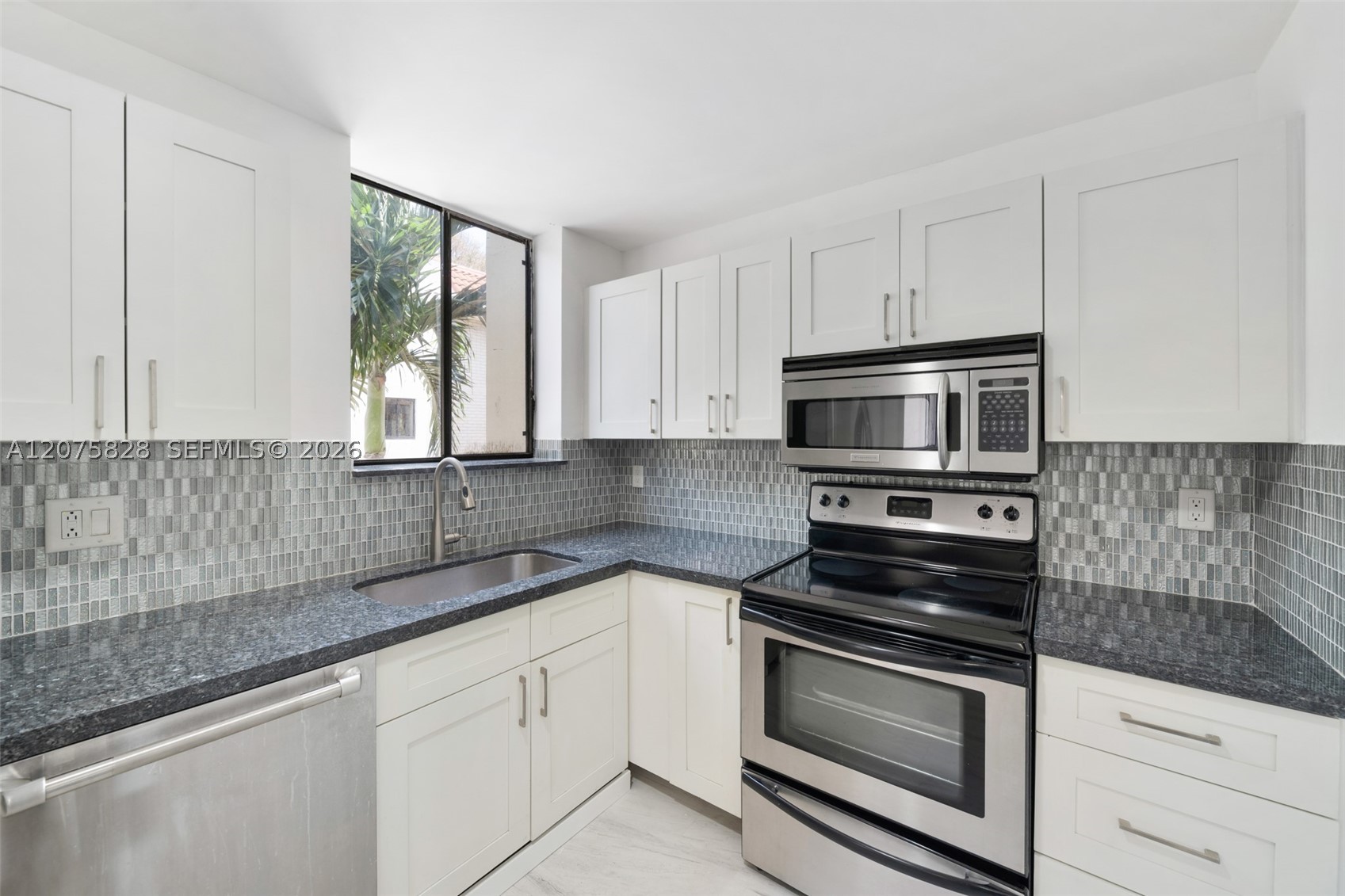 1401 NE 9th St #26