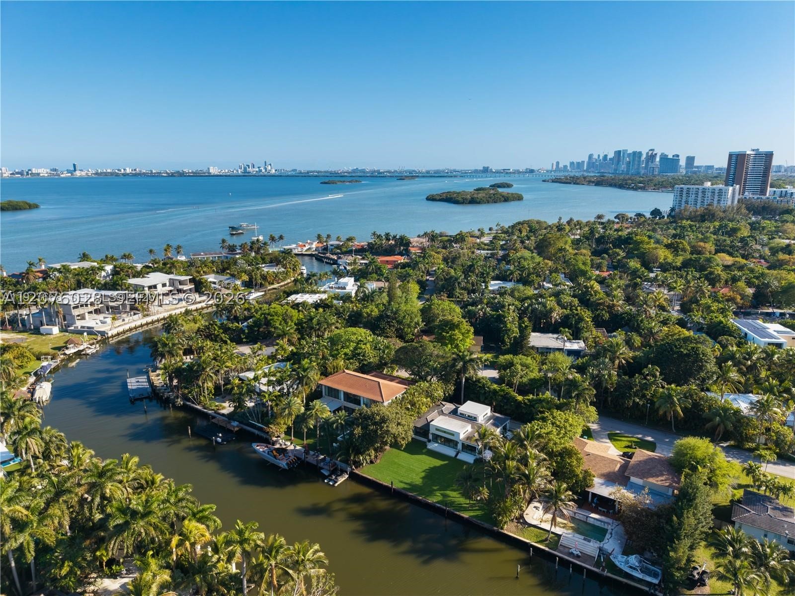 1025 Belle Meade Is Dr Miami, FL 33138