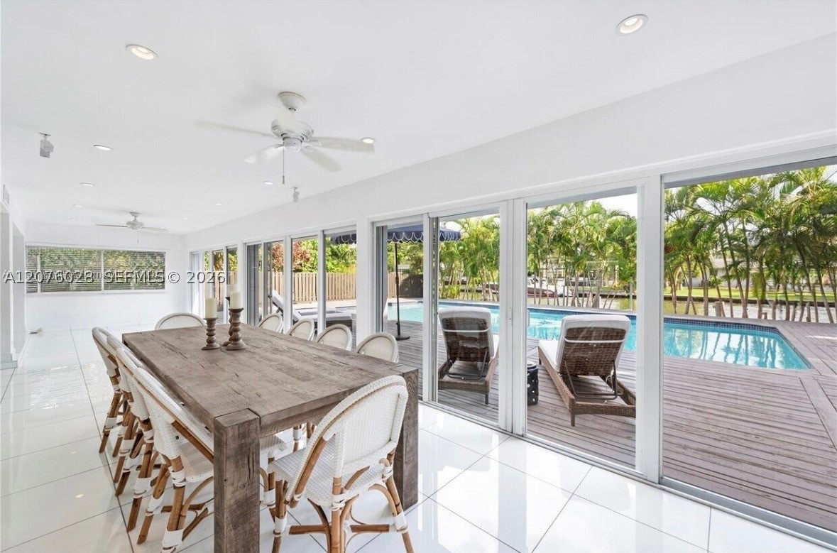 1025 Belle Meade Is Dr Miami, FL 33138