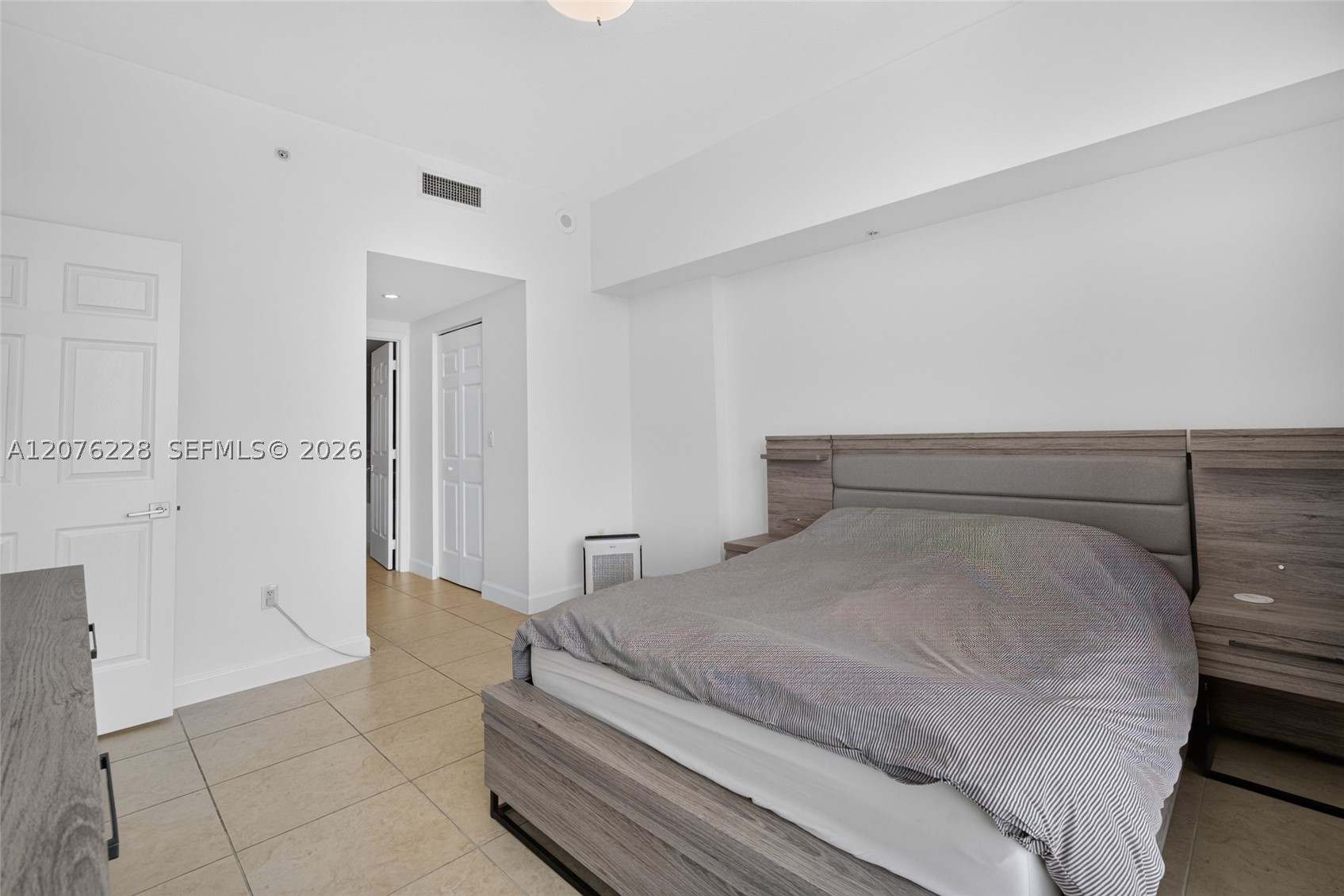 1300 Ponce De Leon Blvd #405 Coral Gables, FL 33134