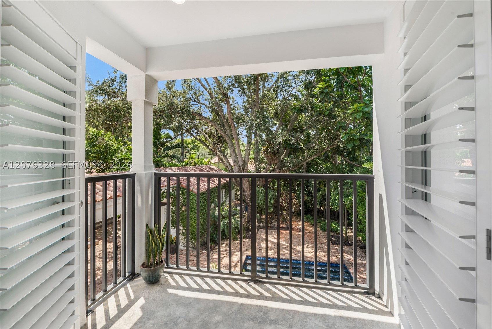 100 Sarto Ave Coral Gables, FL 33134