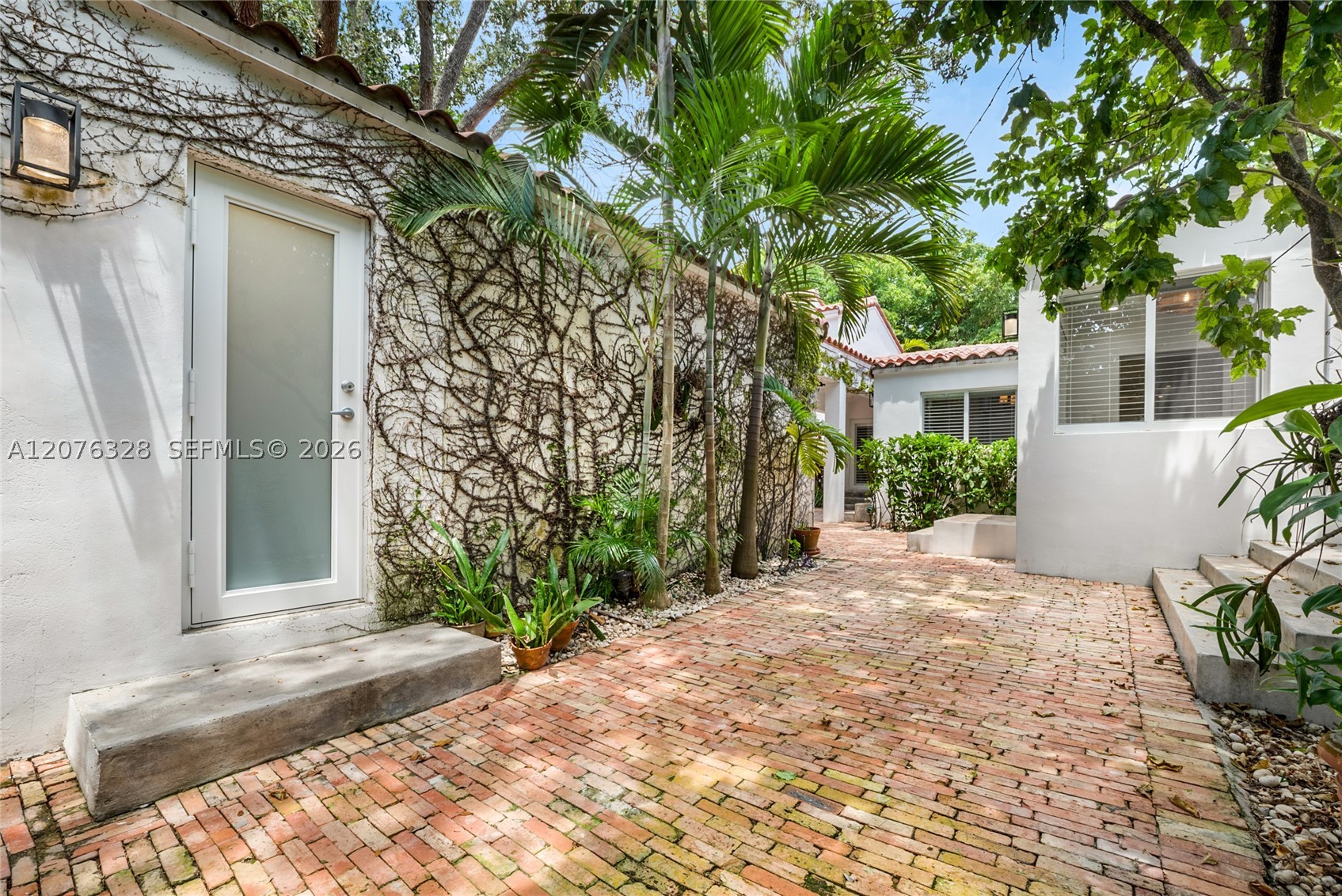 100 Sarto Ave Coral Gables, FL 33134