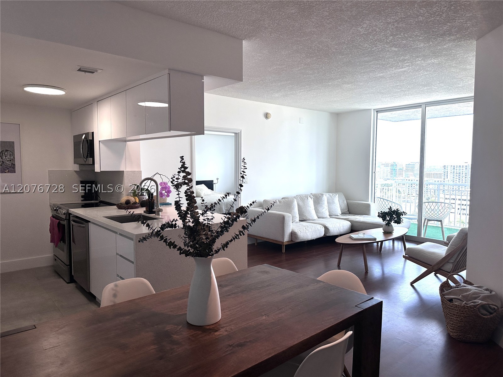 image 1800 Biscayne Plaza10