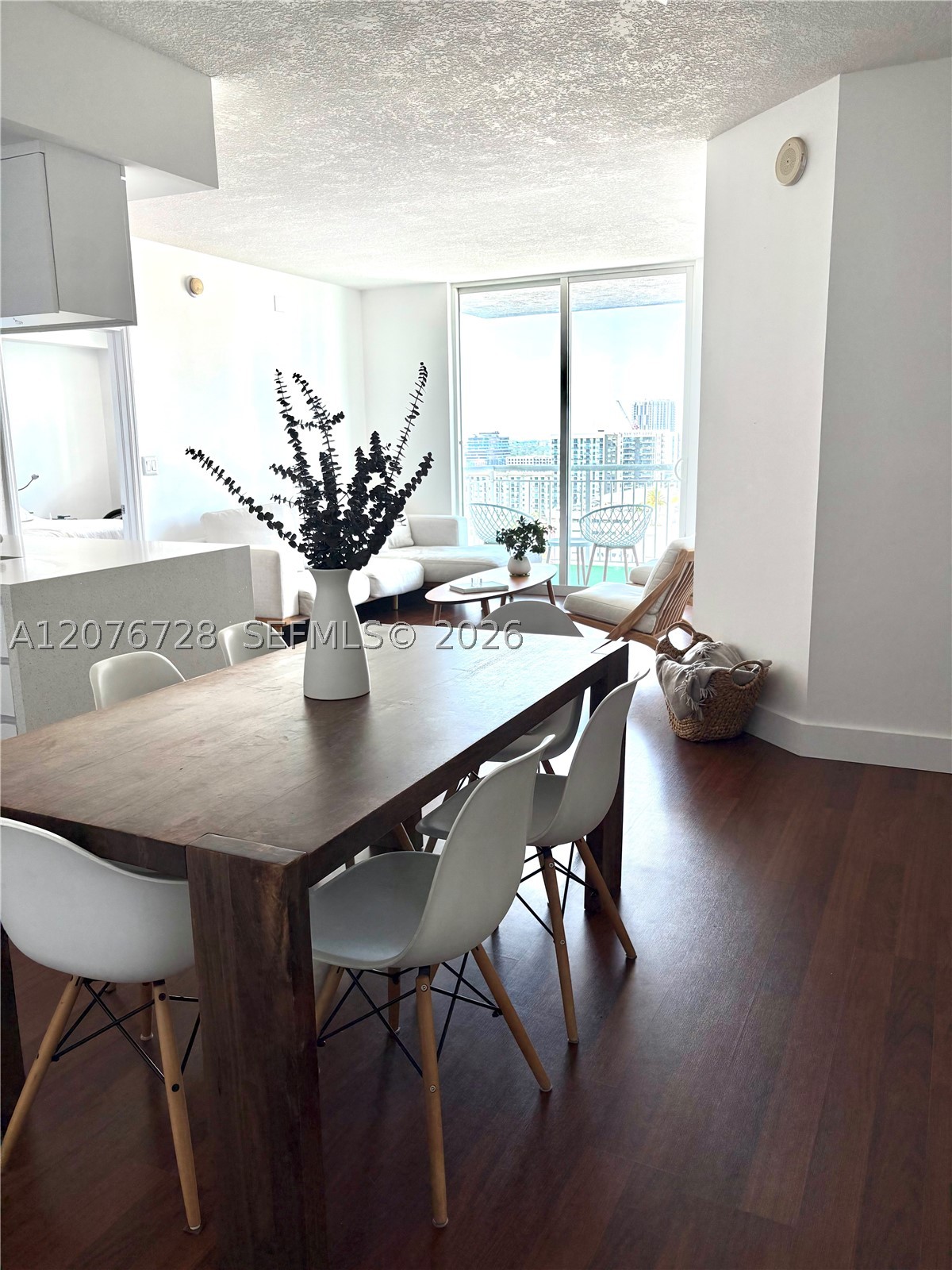 image 1800 Biscayne Plaza12