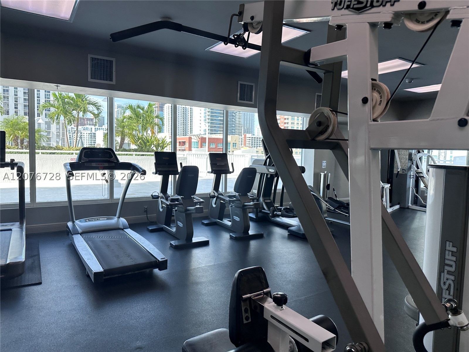 image 1800 Biscayne Plaza28
