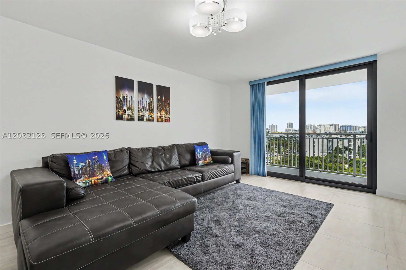 image Winston Towers 60015