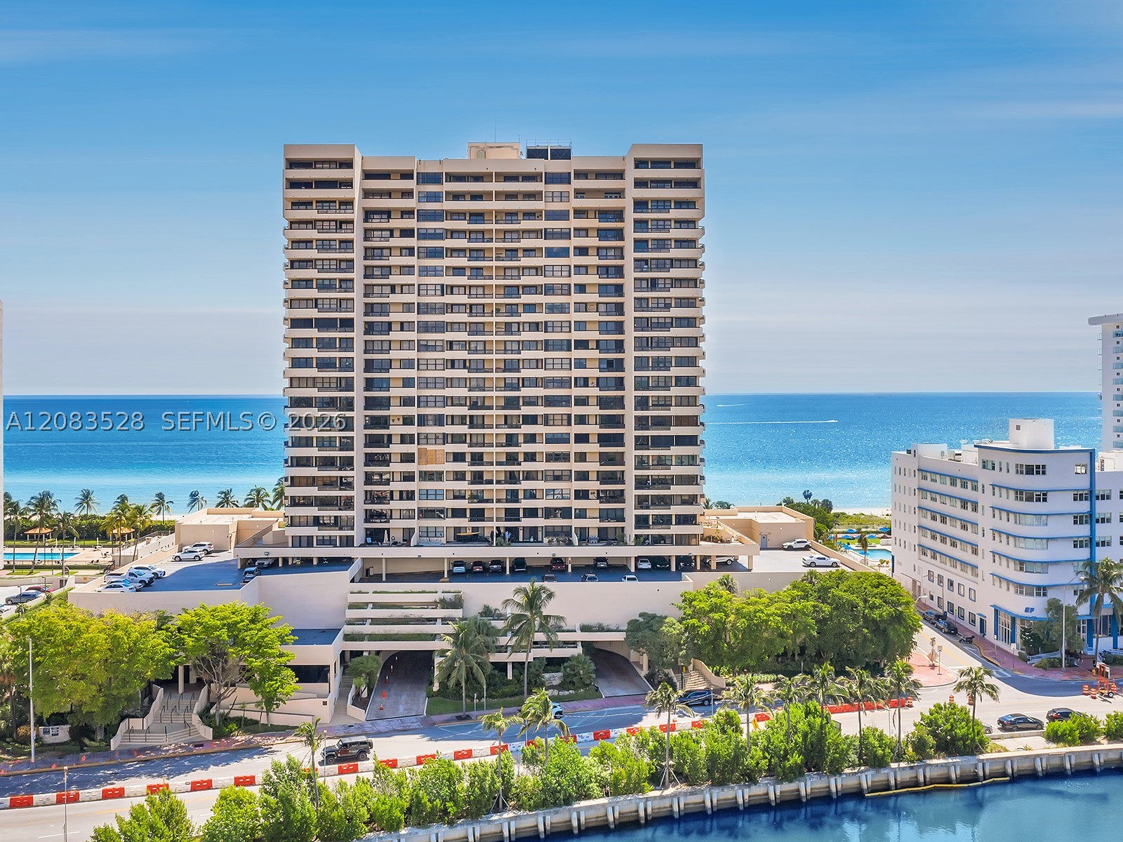 2555 Collins Ave #1604