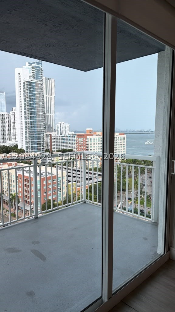 image 1800 Biscayne Plaza9