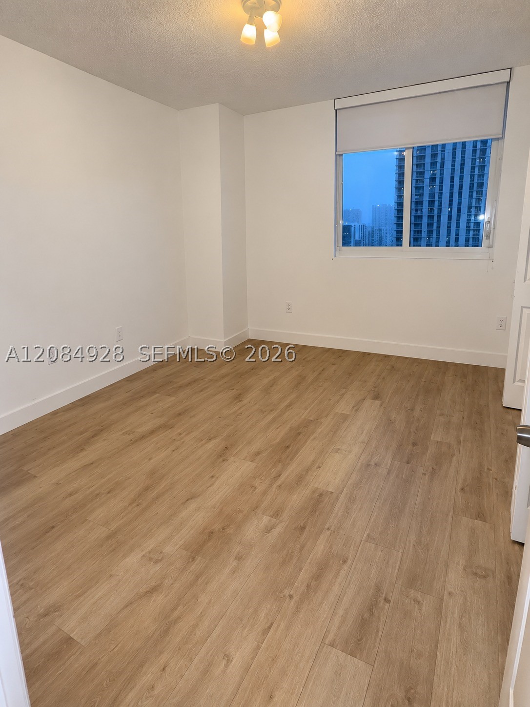 image 1800 Biscayne Plaza16