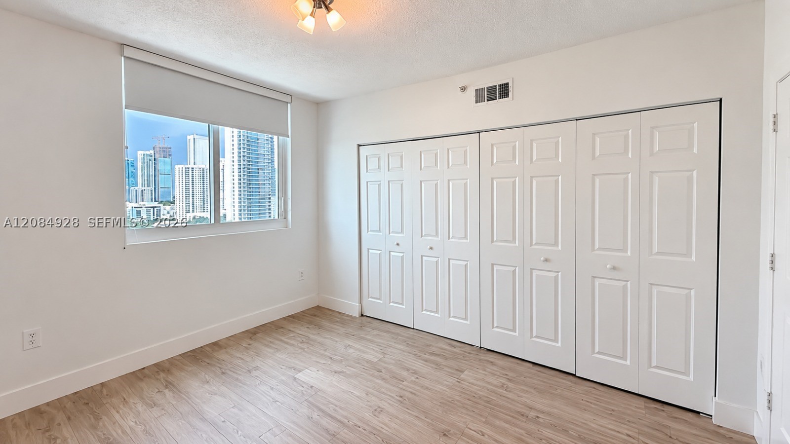 image 1800 Biscayne Plaza17