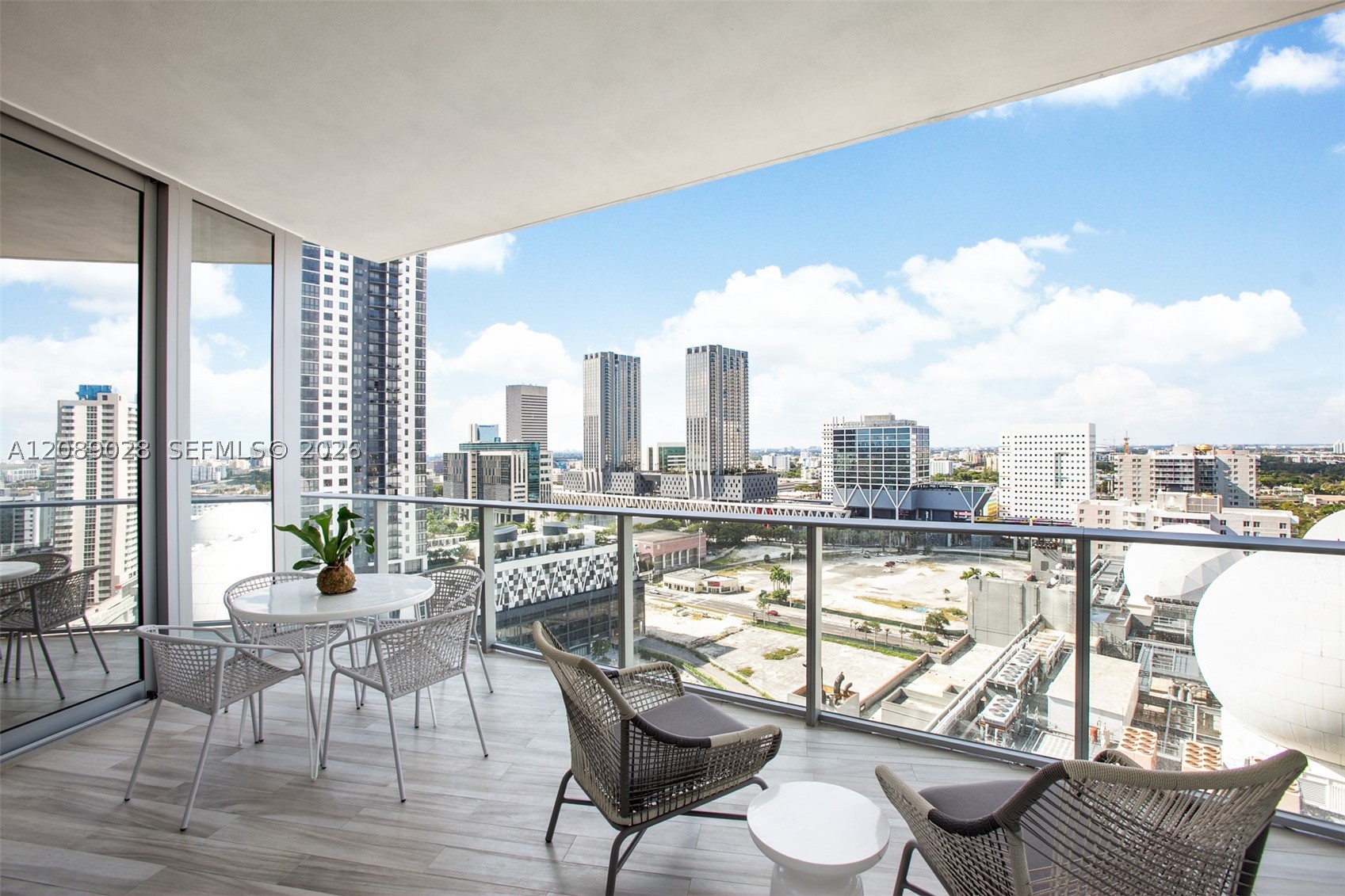 image Paramount Miami Worldcenter8