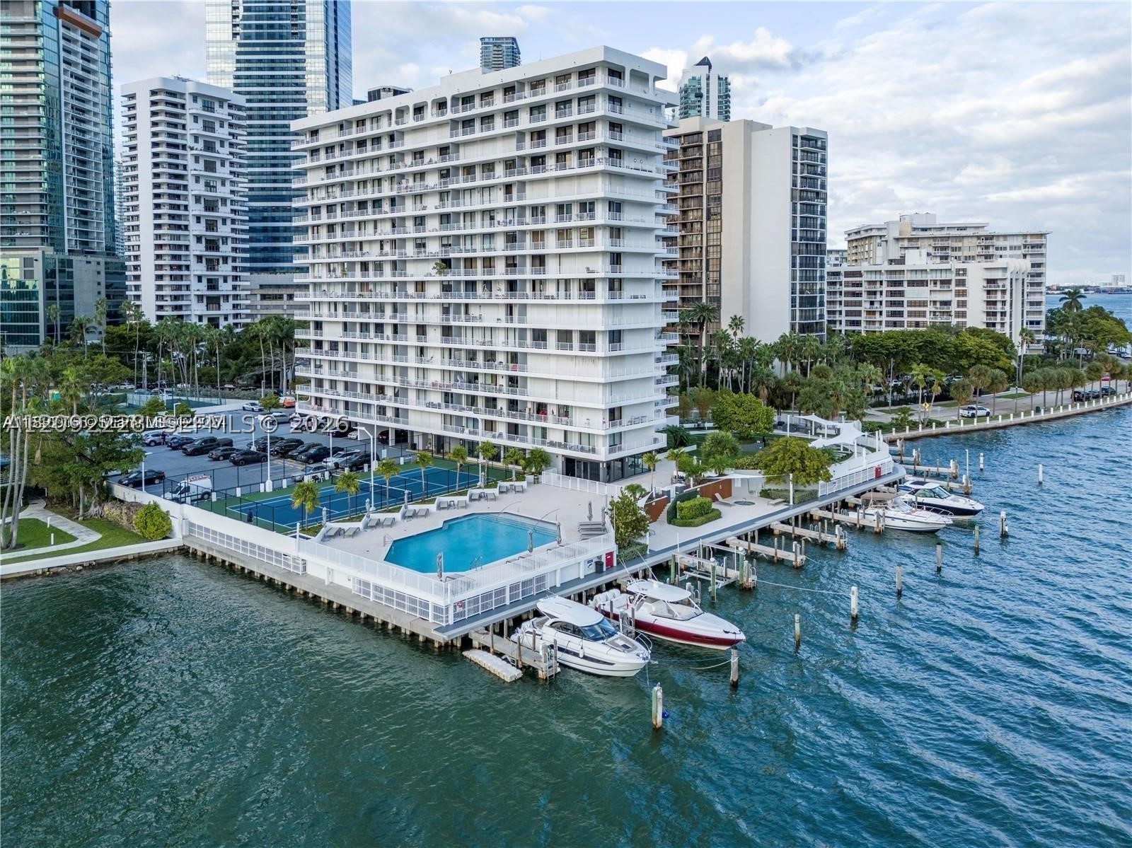 200 SE 15th Rd #4K