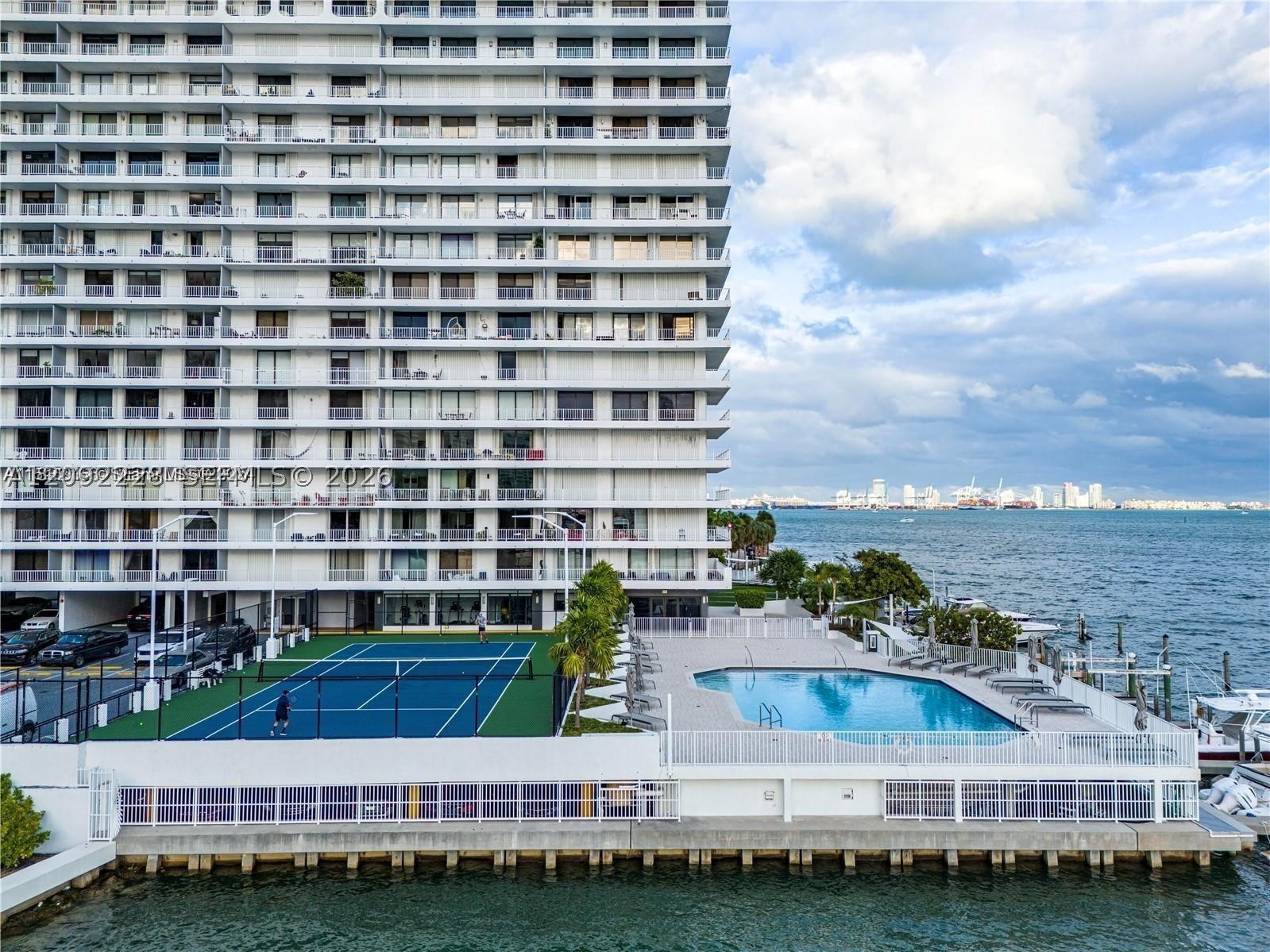 image Brickell Harbour1