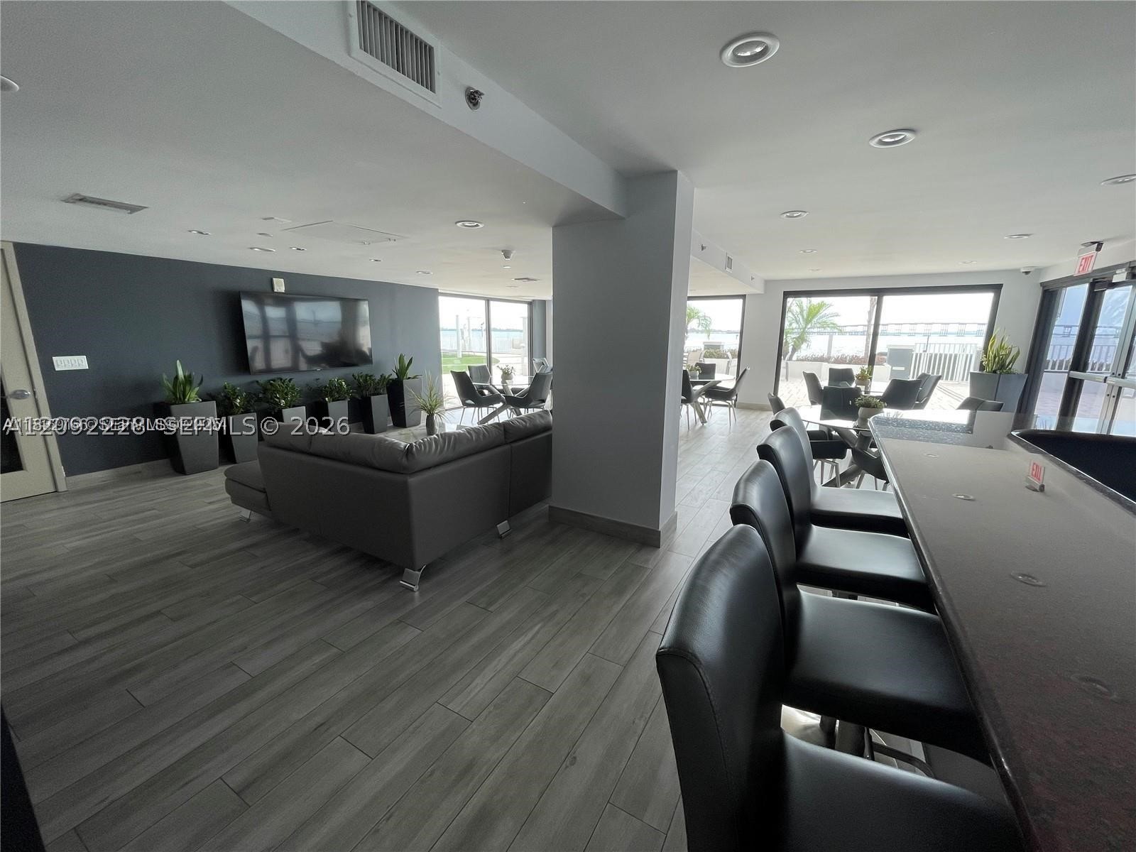 image Brickell Harbour34