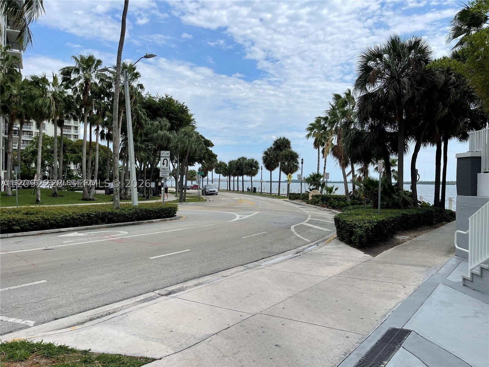 image Brickell Harbour49