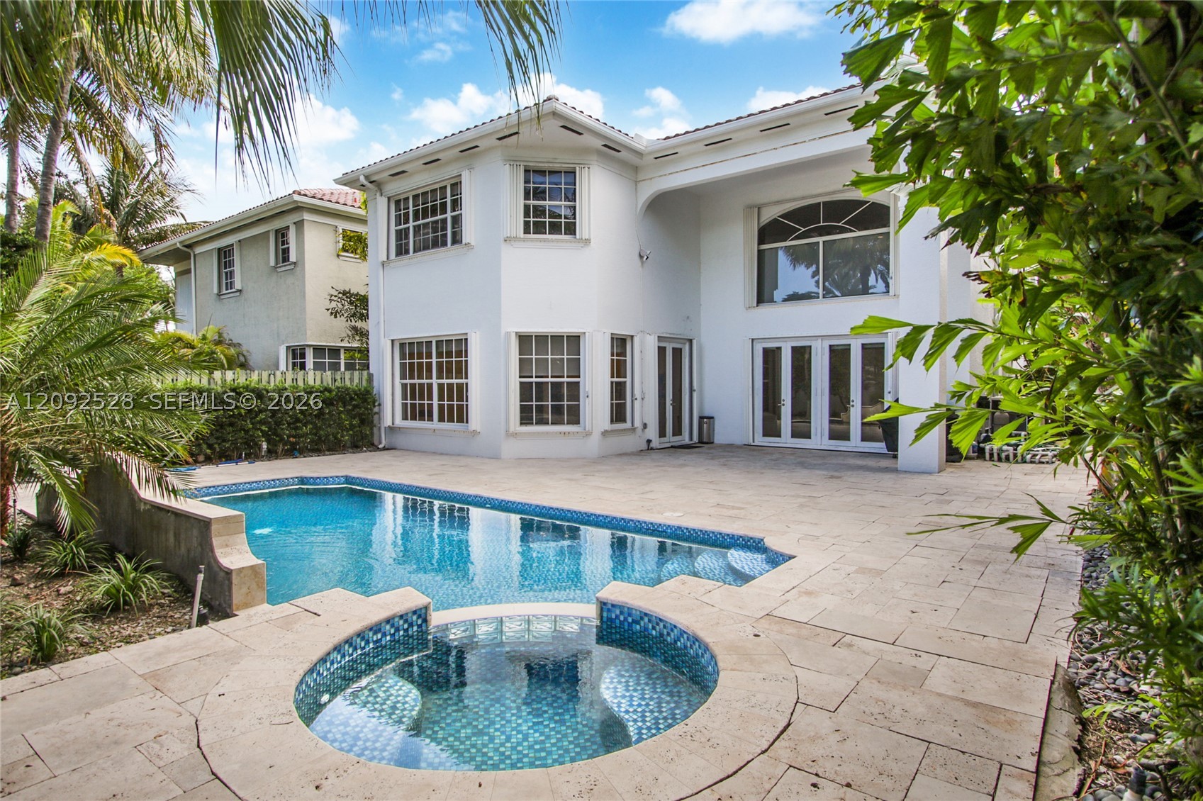 19443 40th Ct Sunny Isles Beach, FL 33160