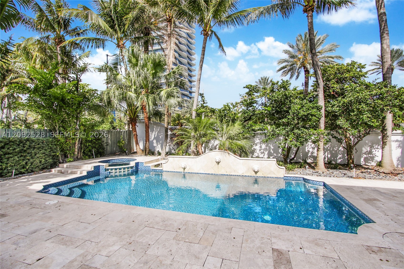 19443 40th Ct Sunny Isles Beach, FL 33160