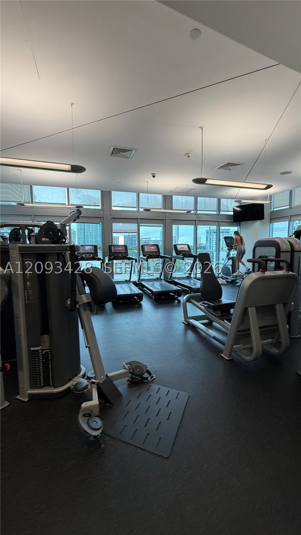 image Axis on Brickell South24