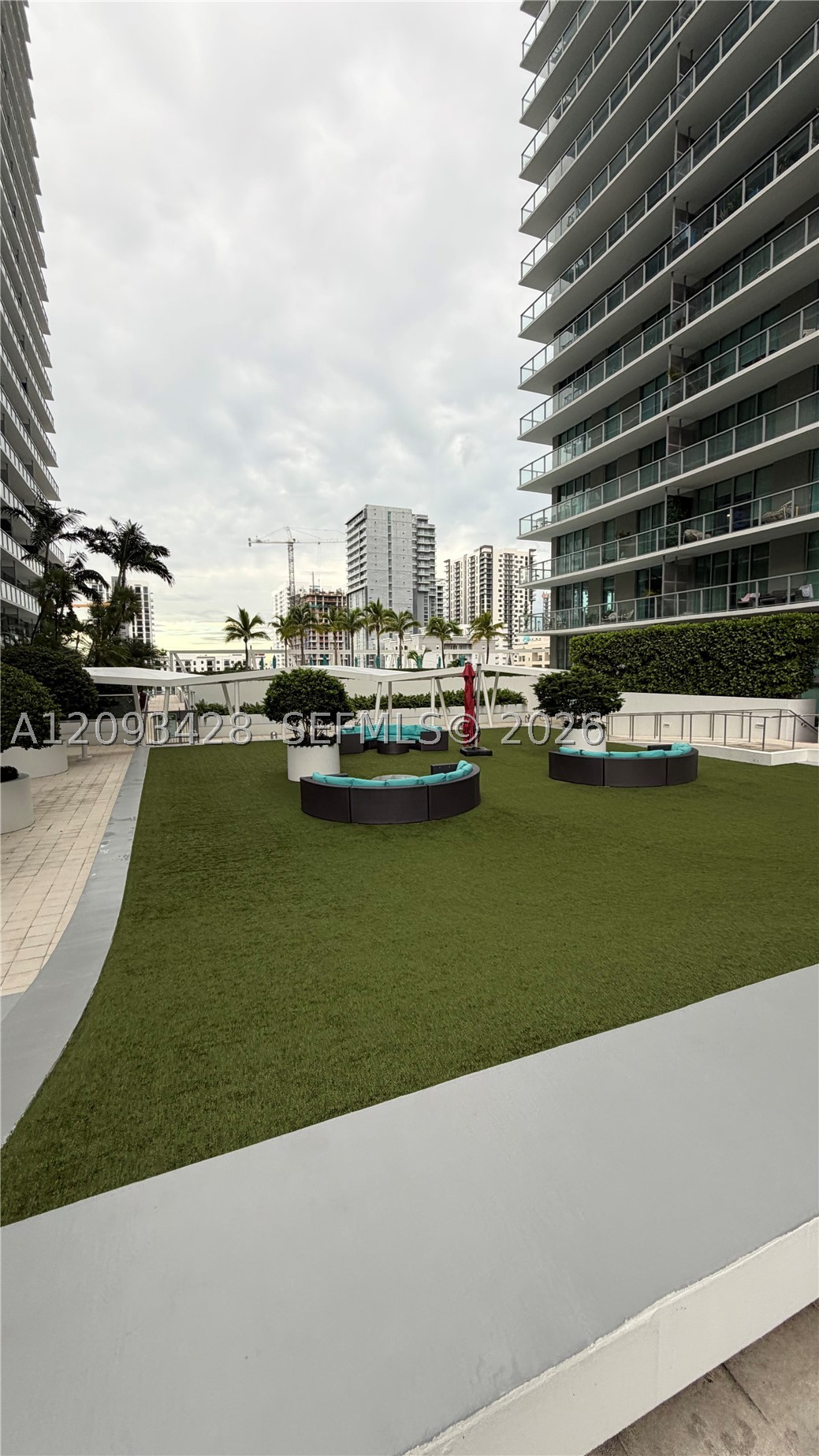 image Axis on Brickell South38