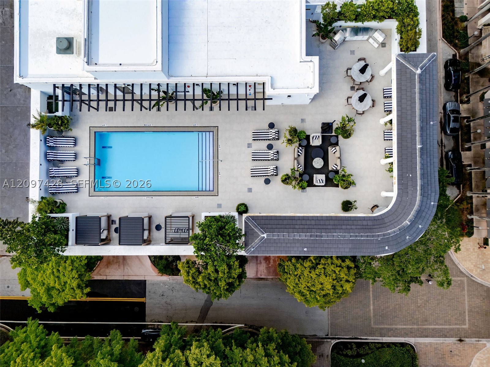 4220 Laguna St #703 Coral Gables, FL 33146