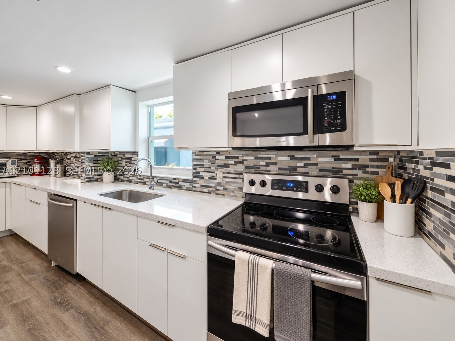 2520 SW 22nd Ter Miami, FL 33145