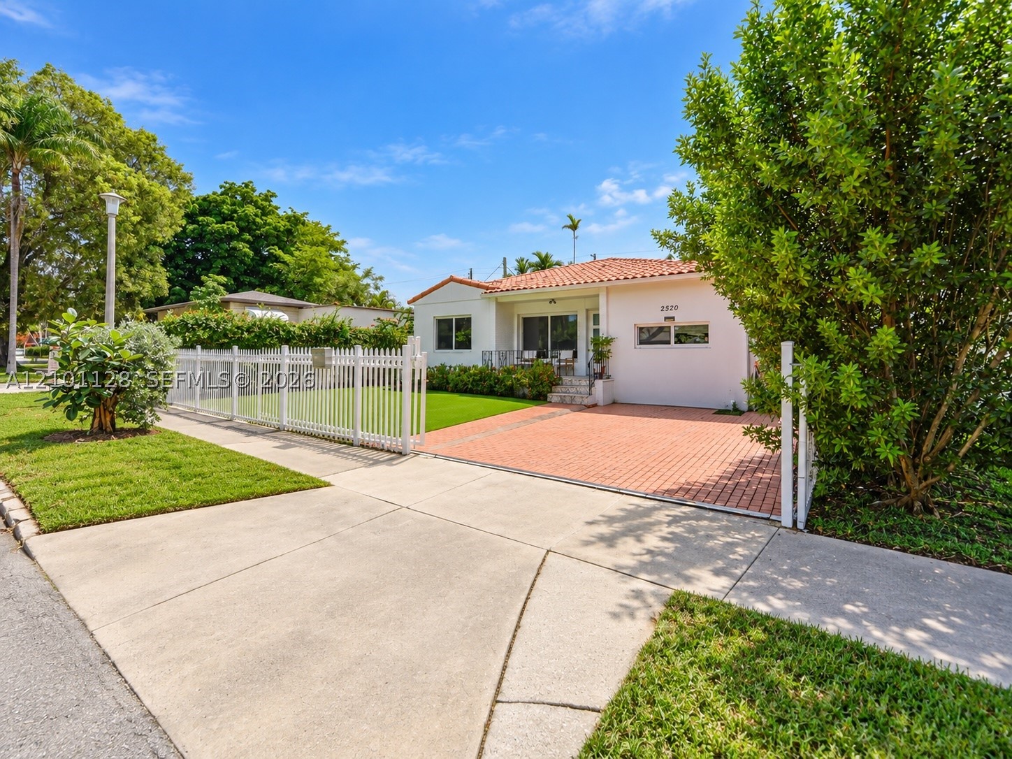 2520 SW 22nd Ter Miami, FL 33145