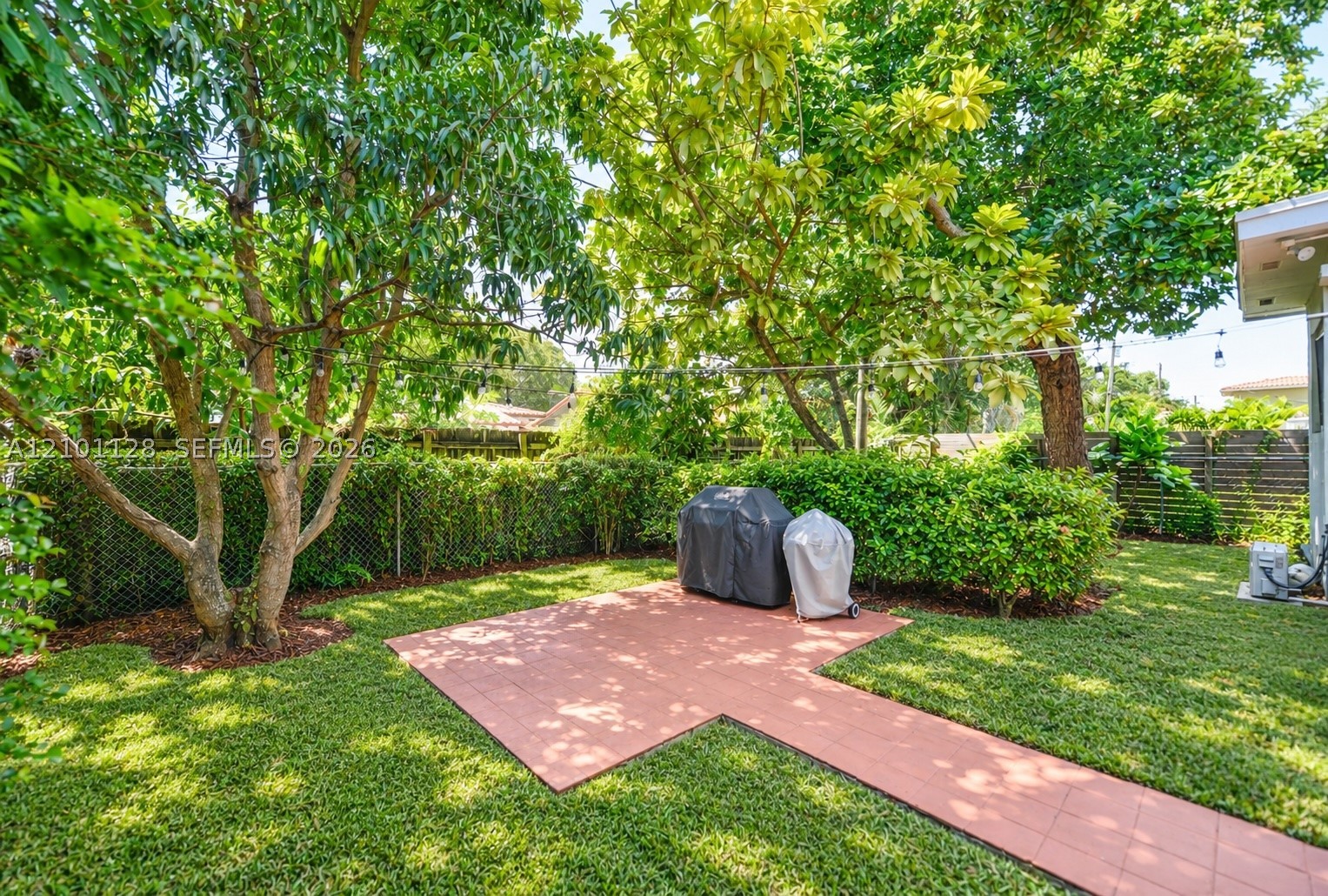 2520 SW 22nd Ter Miami, FL 33145
