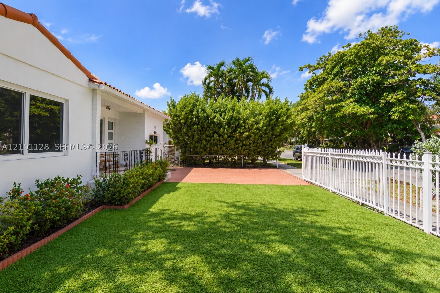 2520 SW 22nd Ter Miami, FL 33145