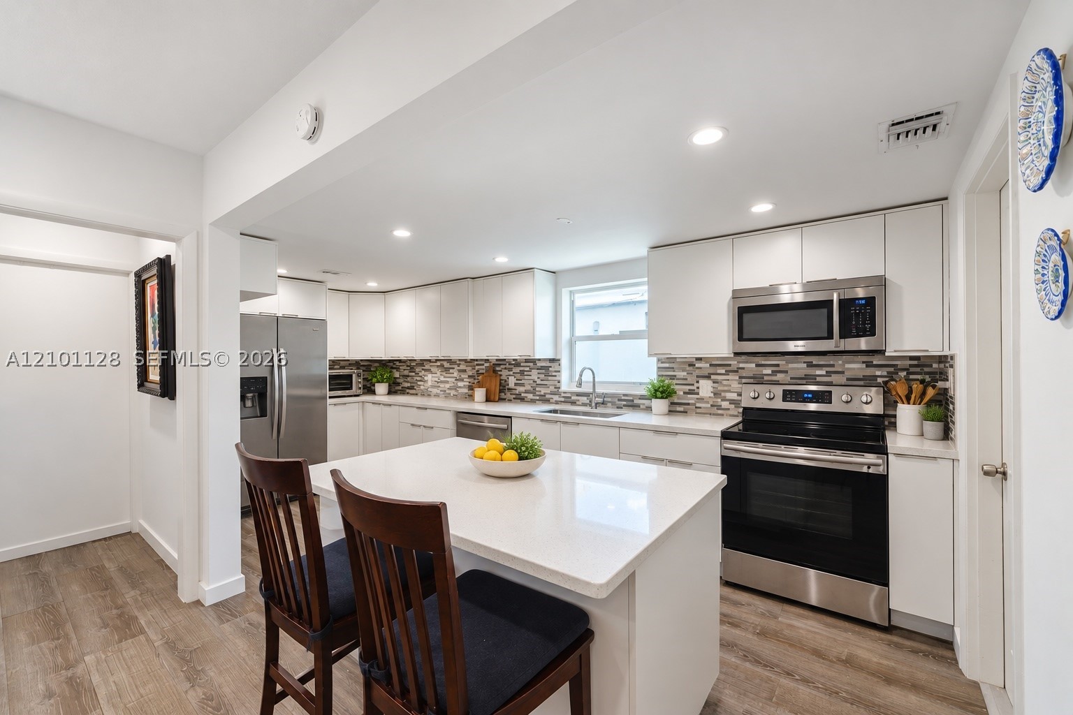 2520 SW 22nd Ter Miami, FL 33145