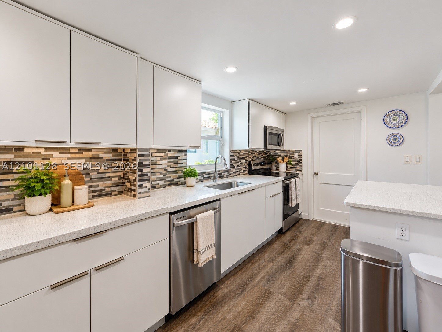 2520 SW 22nd Ter Miami, FL 33145