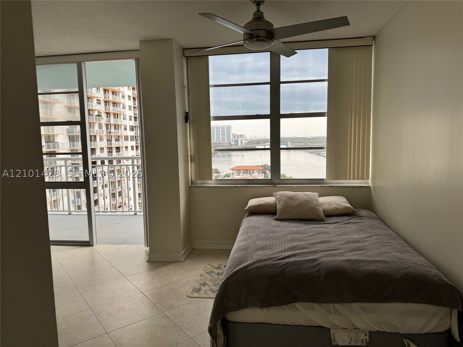 image Winston Towers 50010