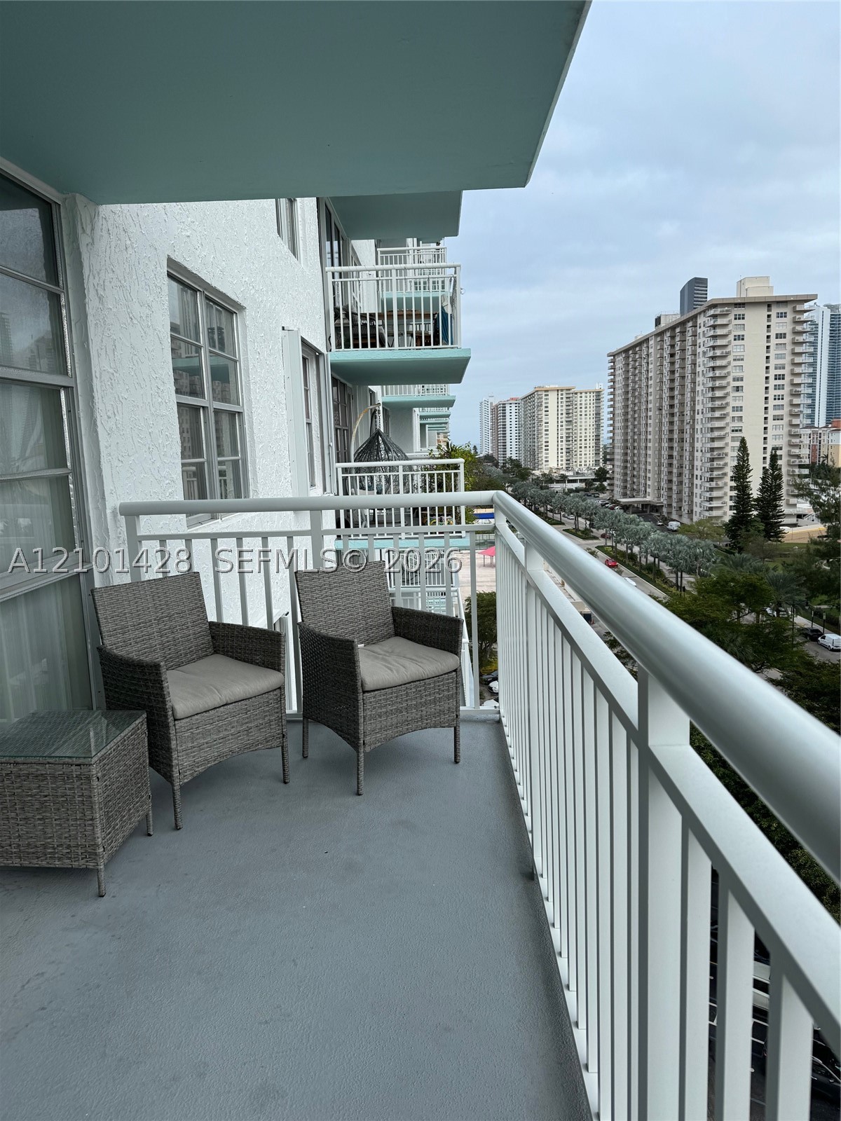 image Winston Towers 50012