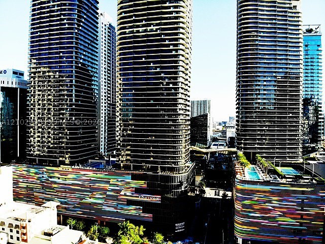 image Brickell Heights East17
