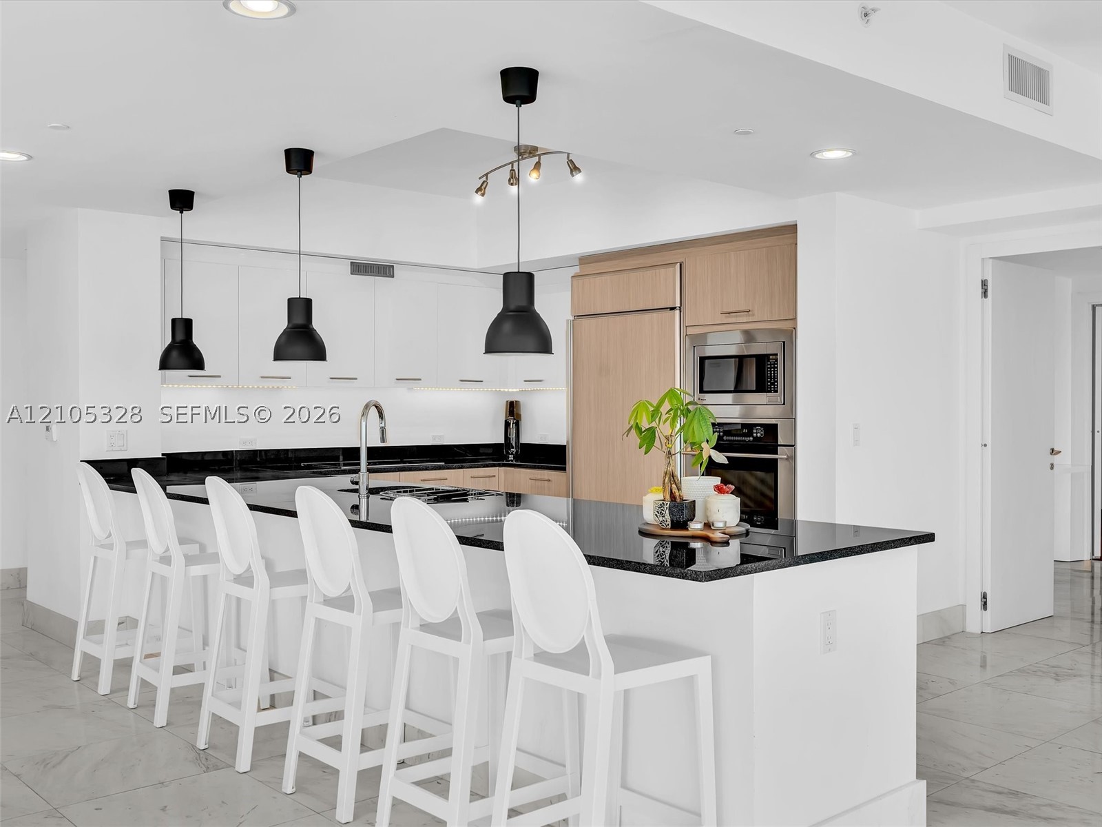 3951 S Ocean Dr #1901 Hollywood, FL 33019