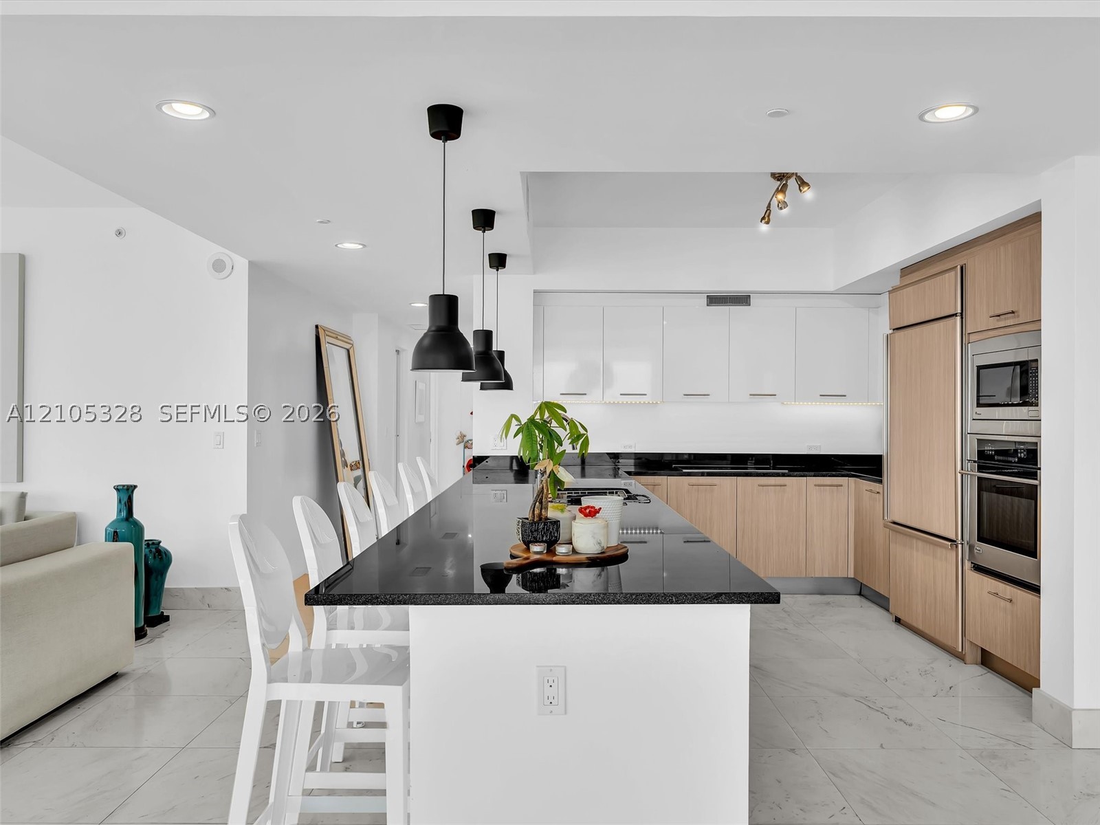 3951 S Ocean Dr #1901 Hollywood, FL 33019