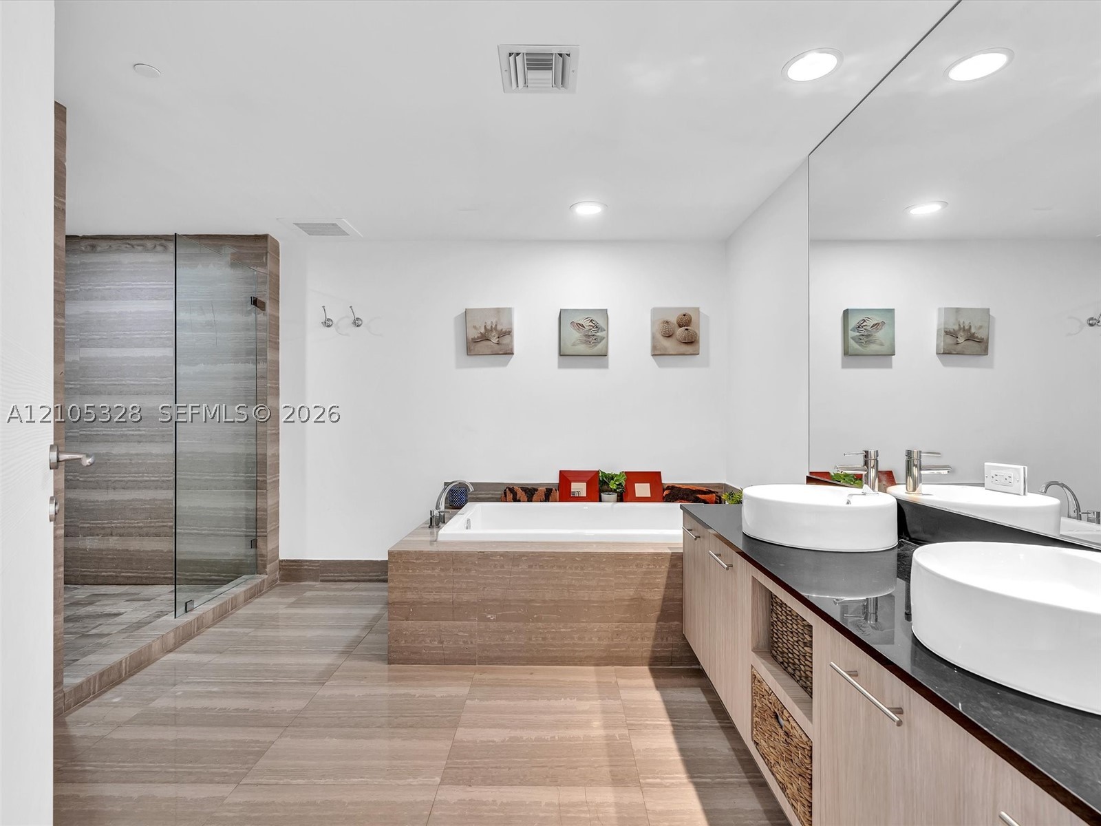 3951 S Ocean Dr #1901 Hollywood, FL 33019