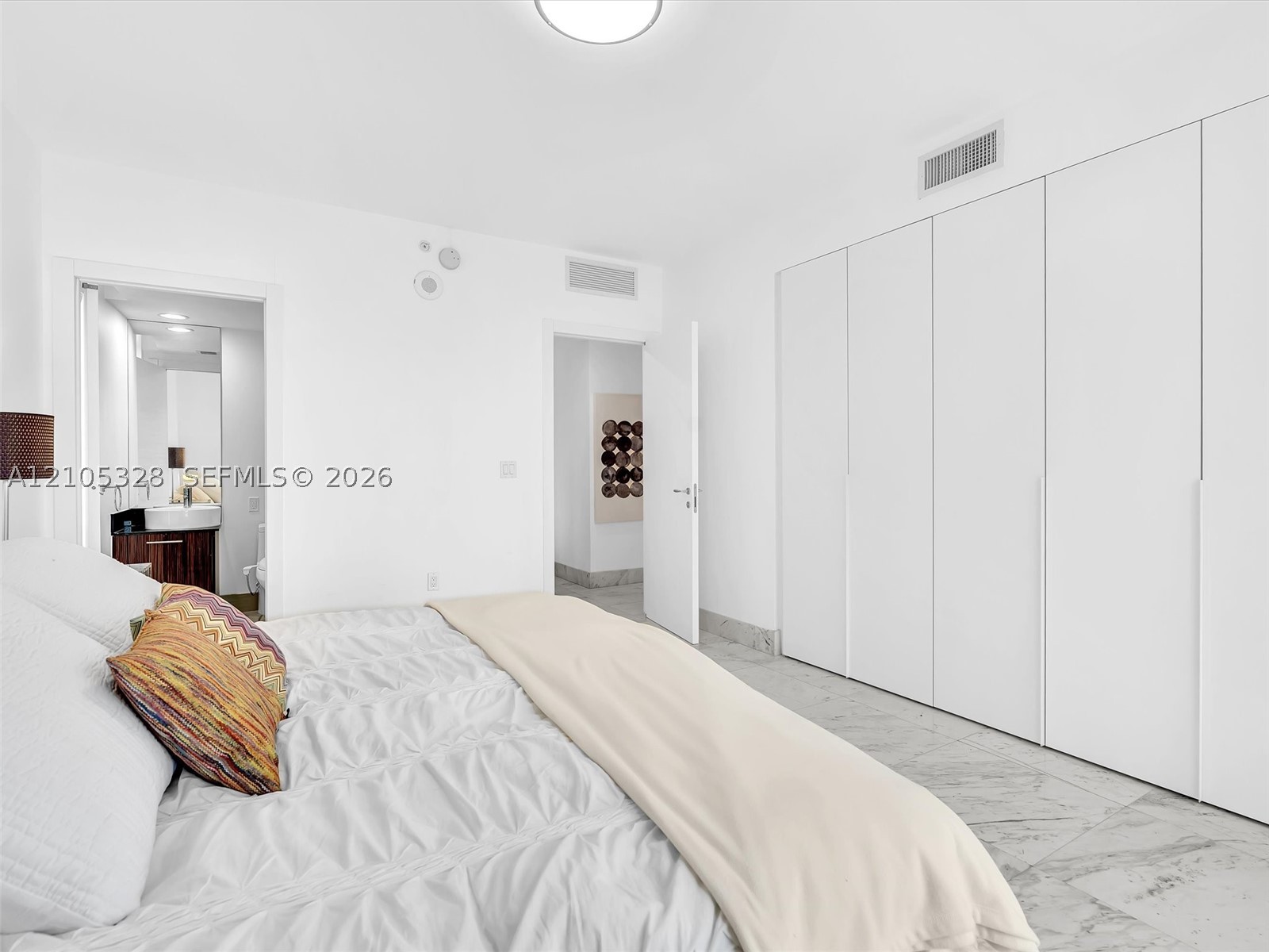 3951 S Ocean Dr #1901 Hollywood, FL 33019