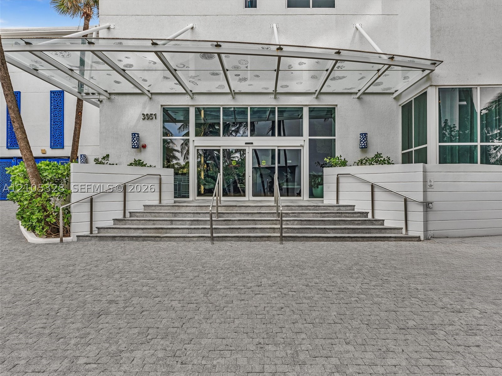 3951 S Ocean Dr #1901 Hollywood, FL 33019