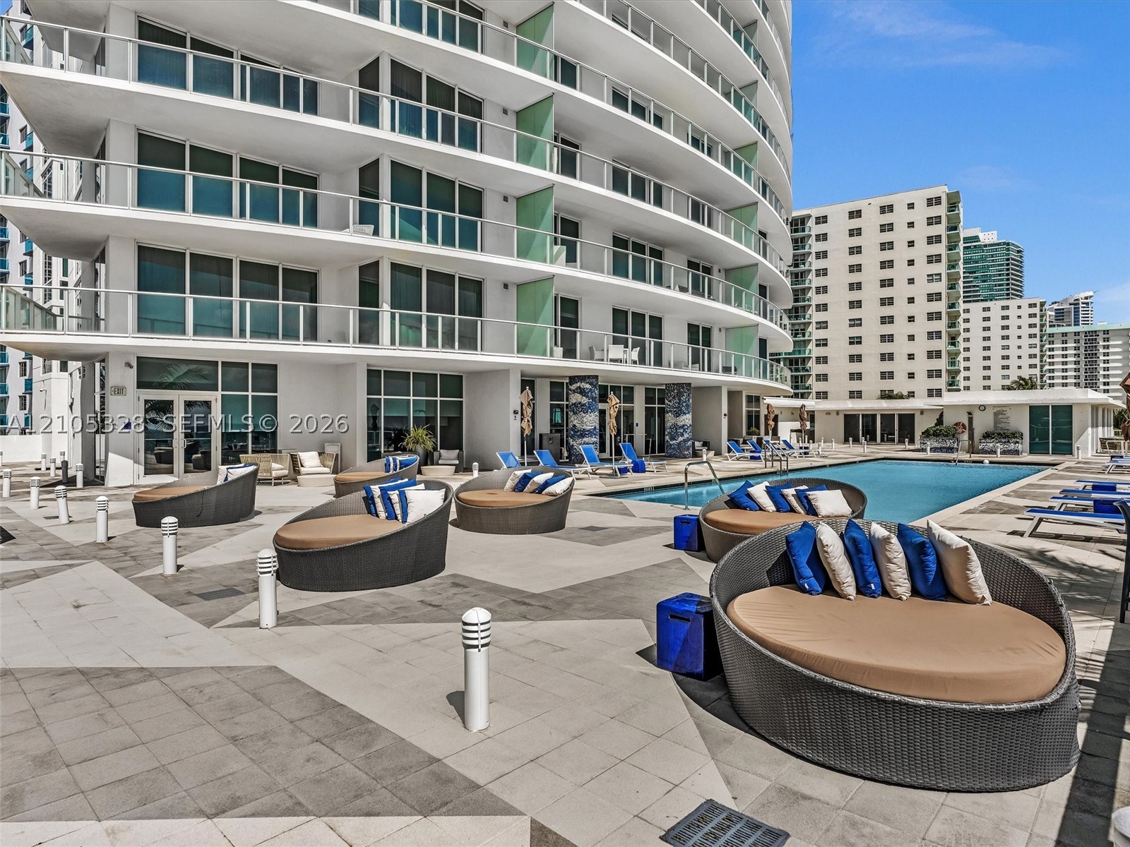 3951 S Ocean Dr #1901 Hollywood, FL 33019