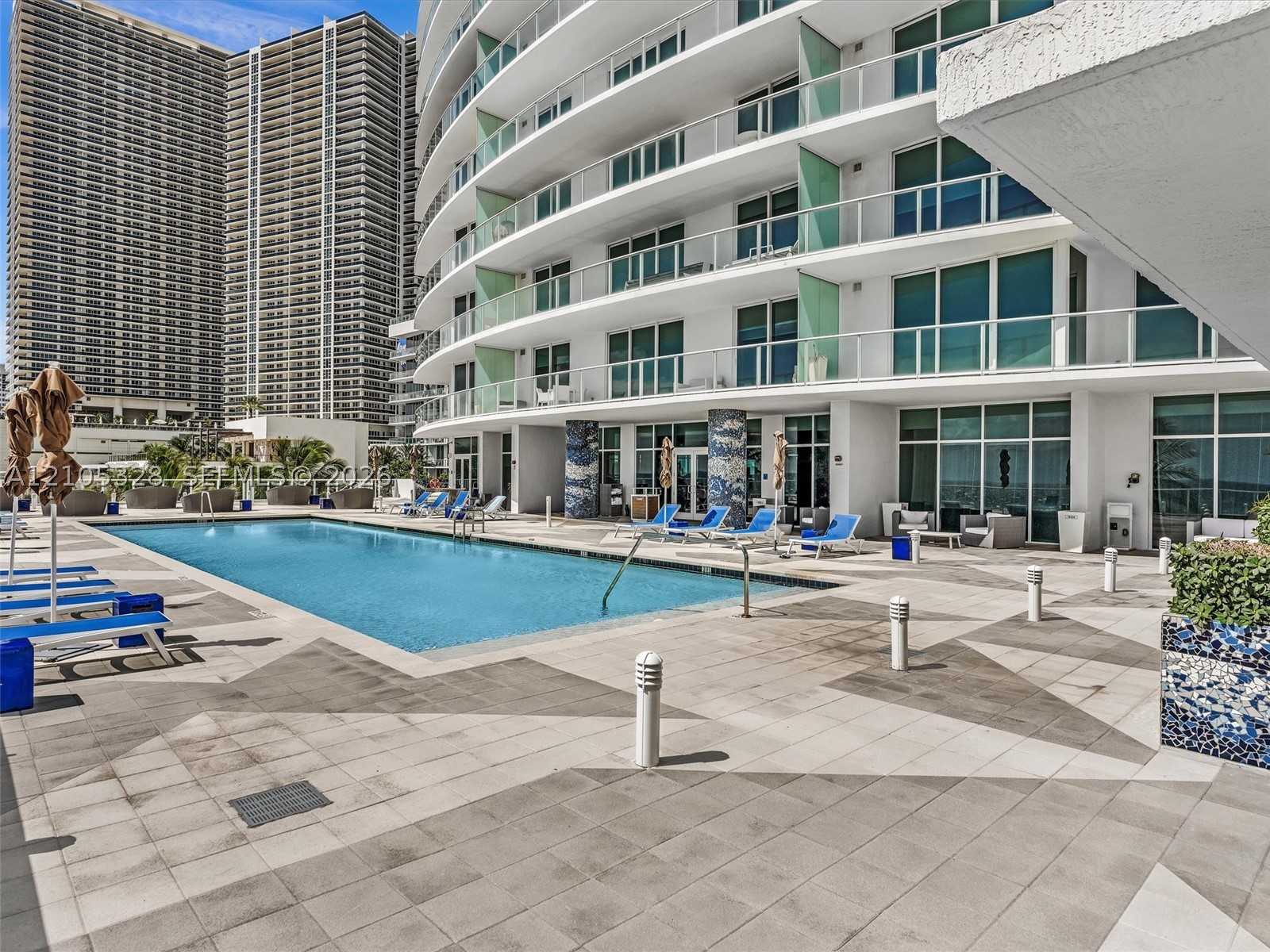 3951 S Ocean Dr #1901 Hollywood, FL 33019